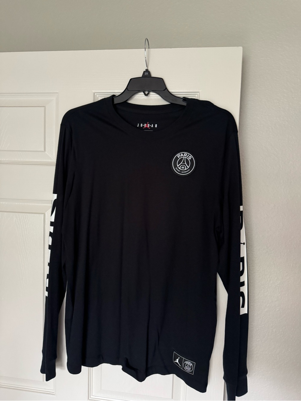 Black Long-Sleeve Graphic Tee